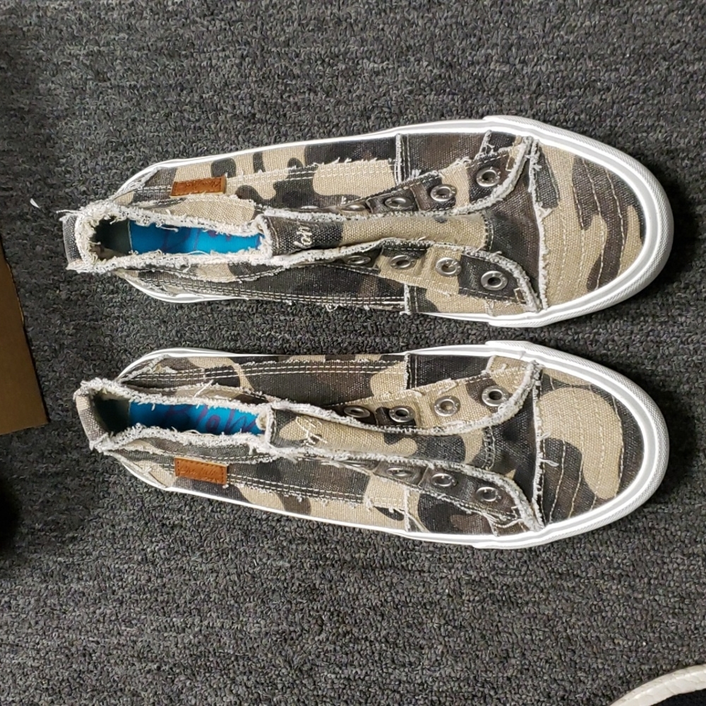 Blowfish Malibu shoes size 9 never worn